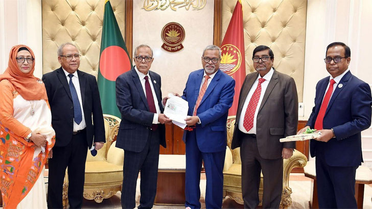 ‘গ্রহণযোগ্য নির্বাচন অনুষ্ঠানে রাজনৈতিক দল ও জনগণের সহযোগিতা অপরিহার্য’