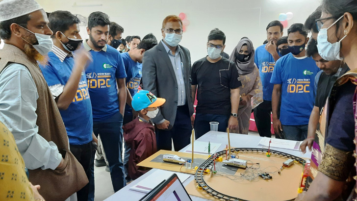 ডুয়েটে অনুষ্ঠিত হলো প্রোগ্রামিং কনটেস্ট