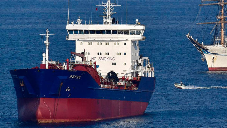 Charmed teleserialidan porno suratlar