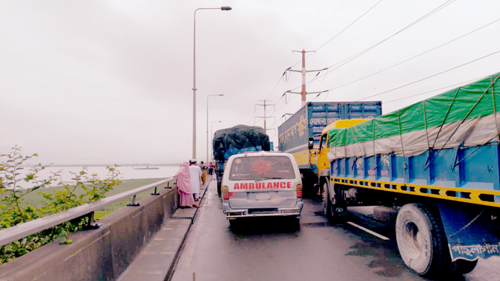 বঙ্গবন্ধু সেতুতে একদিনে টোল আদায় ৩ কোটি ১৮ লাখ টাকা