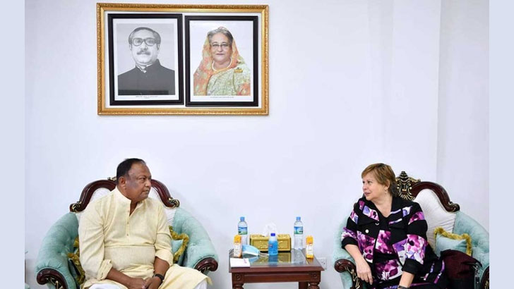 বাংলাদেশে সয়াবিনের বিকল্প ক্যানোলা তেল বিক্রির প্রস্তাব কানাডার