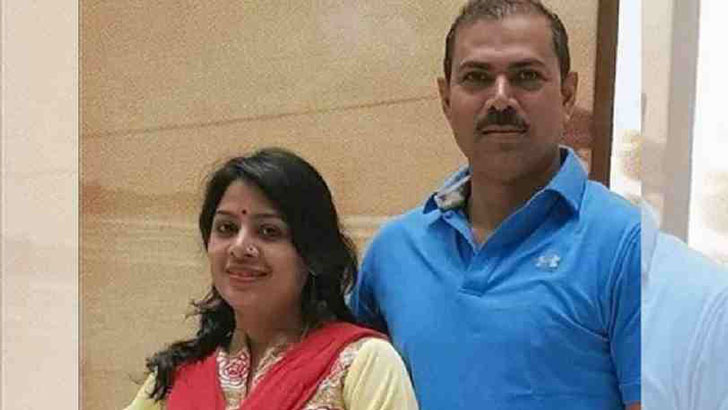 ওসি প্রদীপের স্ত্রীর আত্মসমর্পণ, কারাগারে পাঠানোর আদেশ