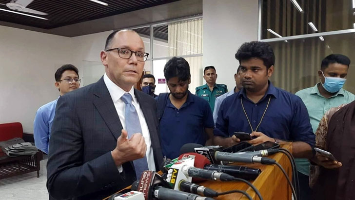 যুক্তরাষ্ট্র চায় বাংলাদেশের জনগণ তাদের নেতা নির্বাচন করুক: রাষ্ট্রদূত
