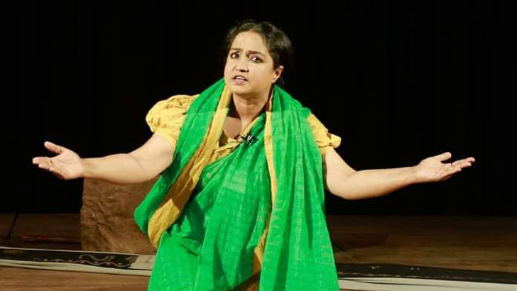 ‘টিভি নাটকে এখন ভাঁড়ামিটাই বেশি হচ্ছে’ (ভিডিও)