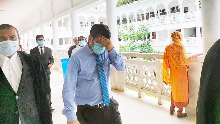 আপনার আচরণ সভ্য রাষ্ট্রের জন্য কলঙ্ক: ইউএনওকে হাইকোর্ট