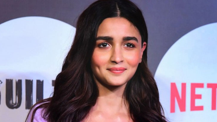 জীবনের প্রথম উপার্জন দিয়ে যা কিনেছিলেন আলিয়া