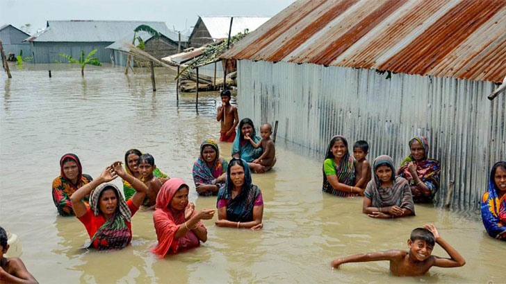 বন্যার্তদের পুনর্বাসনের উদ্যোগ নিন