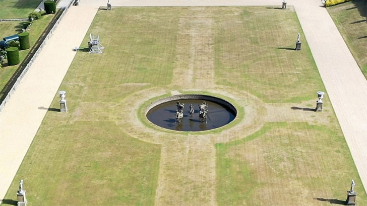 তীব্র খরায় জেগে উঠল তিনশ বছরের পুরোনো বাগান