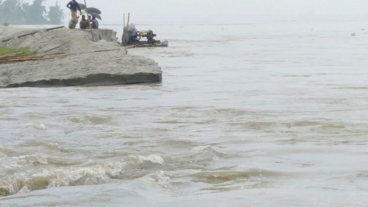 ভারী বর্ষণ-উজানের ঢলে তিস্তায় পানি বিপৎসীমার ওপরে