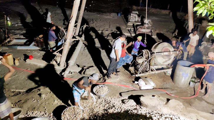 গভীর রাতে ব্রিজ ঢালাই, অনিয়মের অভিযোগ