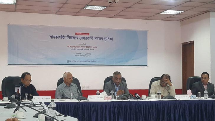মাদক কারবারে সাংবাদিক, পুলিশ, বিত্তবানরাও জড়িত: স্বরাষ্ট্রমন্ত্রী