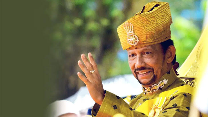 ব্রুনাইয়ের সুলতানকে লাল গালিচা সংবর্ধনা
