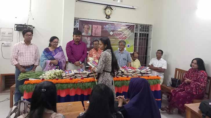 নবীনদের পদচারণায় মুখরিত রাবি