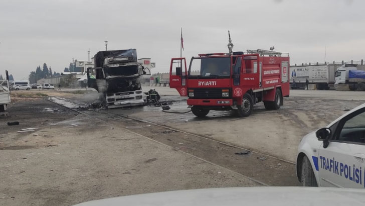 কুর্দি গেরিলাদের রকেট হামলায় তুরস্কের ৩ নাগরিক নিহত