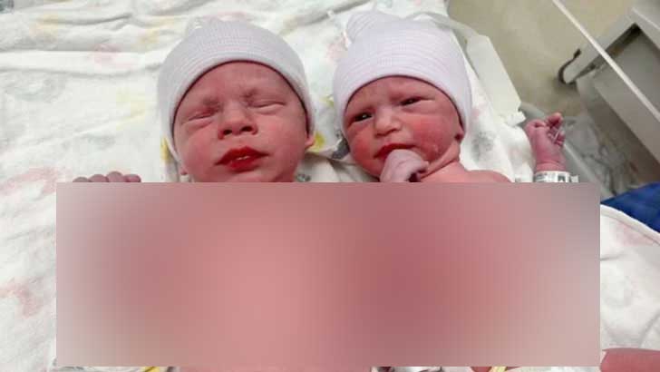 সবচেয়ে দীর্ঘ সময় হিমায়িত ভ্রূণ থেকে যমজ শিশুর জন্ম