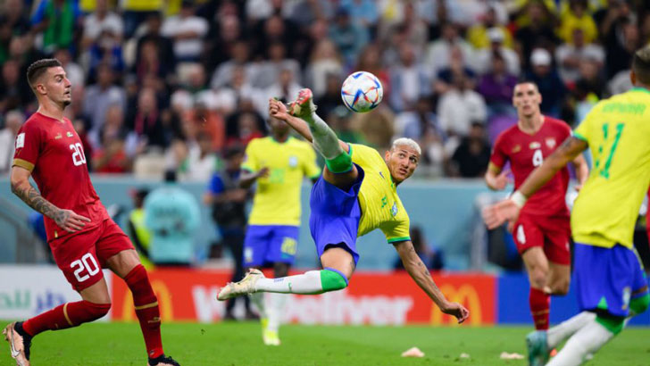 রিচার্লিসনের চোখ ধাঁধানো বাইসাইকেল গোল, ভিডিও ভাইরাল 