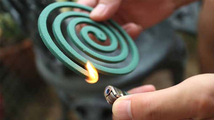 স্বাস্থ্য ঝুঁকি এড়াতে মশার কয়েল-স্প্রে ব্যবহার করবেন যেভাবে 