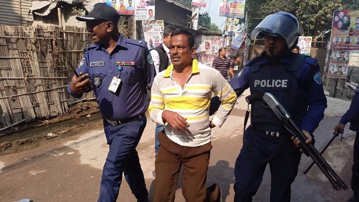 বিএনপির বিক্ষোভ মিছিল থেকে যুবদল নেতা গ্রেফতার