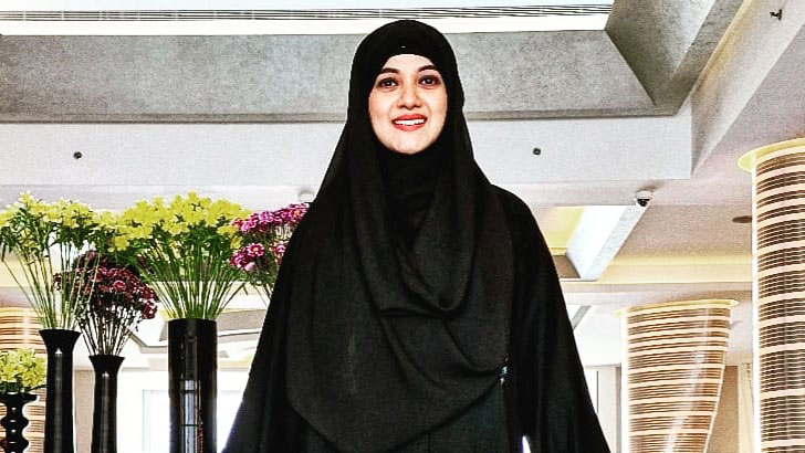 আমার হিজাব পরা ছবি ব্যবহার করুন, সাংবাদিকদের অনুরোধ অ্যানি খানের 