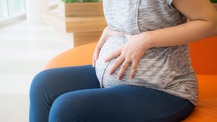 কর্মী অন্তঃসত্ত্বা জেনে বরখাস্ত করলেন বস, অতপর...