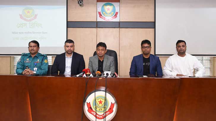 ডিবি পরিচয়ে গাড়িতে তুলতে চাইলে কী করবেন, জানালেন হারুন