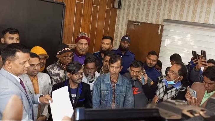 দুই আসনেই আমার সমান জনপ্রিয়তা রয়েছে: হিরো আলম