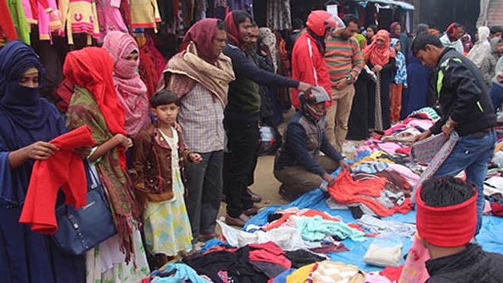 চট্টগ্রামে বেড়েছে গরম কাপড়ের বেচাকেনা