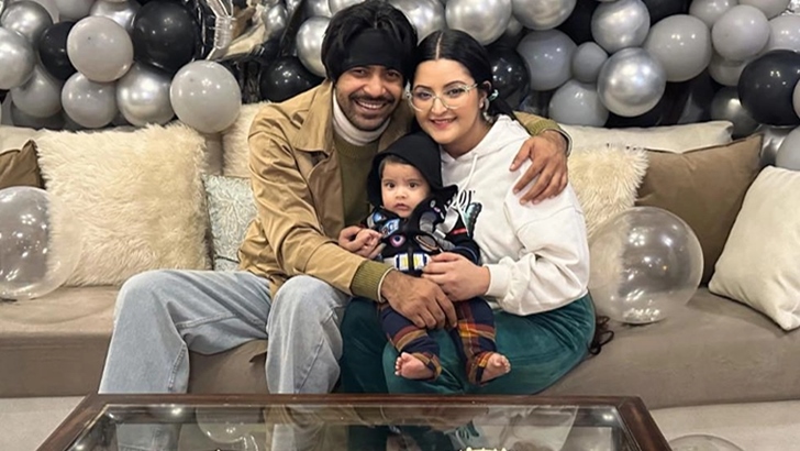 সব ভুলে একসঙ্গে ছেলের জন্মদিন পালন করলেন রাজ-পরী
