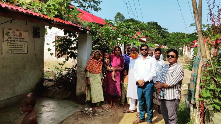 প্রধানমন্ত্রীর উপহারের ঘর পেয়ে সমাজের মূলস্রোতে ফিরছেন ভূমিহীনরা