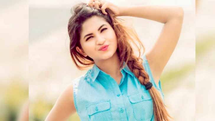 আমি সব সময় গল্প ও চরিত্রকে প্রাধান্য দিই: স্পর্শিয়া