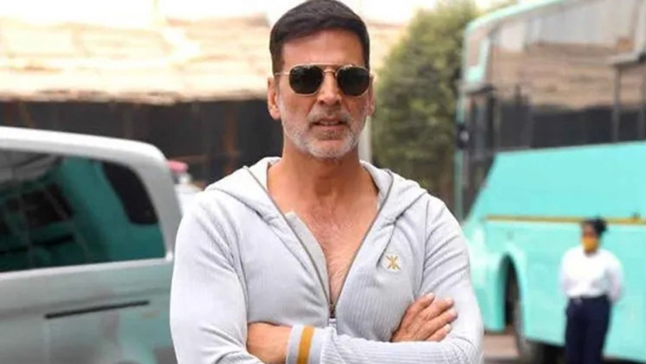 শাহরুখের চেয়ে এগিয়ে অক্ষয়!