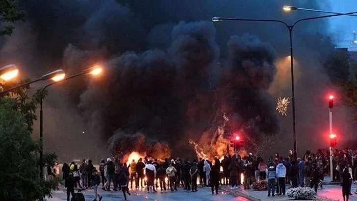 সুইডেনে কুরআন অবমাননার ঘটনায় যে কারণে দায়ী করা হচ্ছে রাশিয়াকে