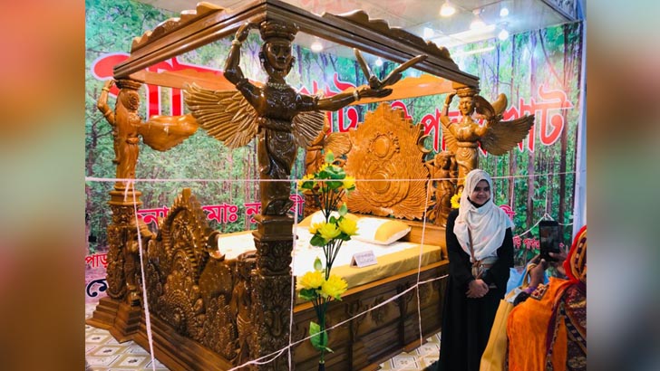 বিক্রি হয়নি ‘কোটি টাকার খাট’