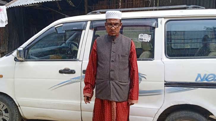 হিরো আলমকে গাড়ি উপহার দিতে গড়িমসি করছেন সেই শিক্ষক