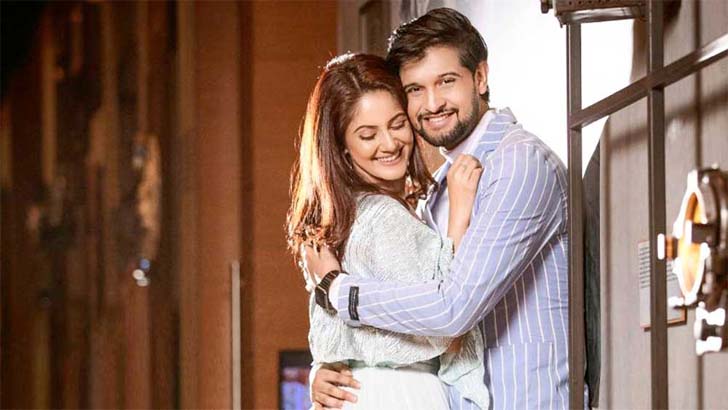 বিচ্ছেদের গুঞ্জন, বিবাহবার্ষিকীতেও আলাদা নীল-তৃণা!