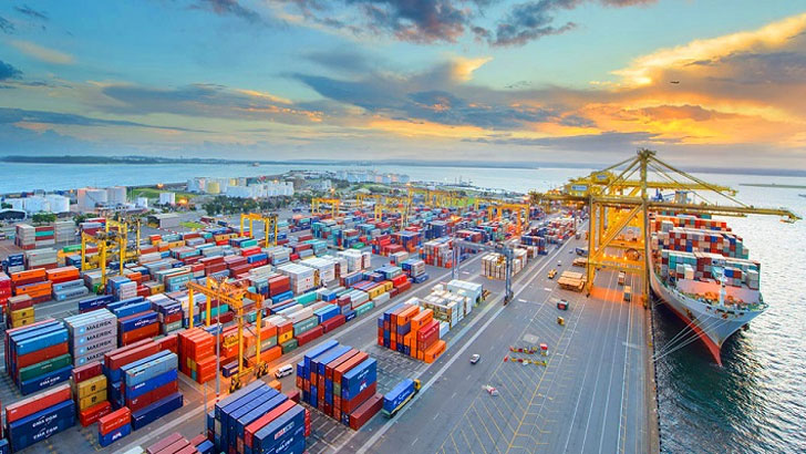 রেমিট্যান্সের পর চমক দেখাচ্ছে রপ্তানি আয়ও