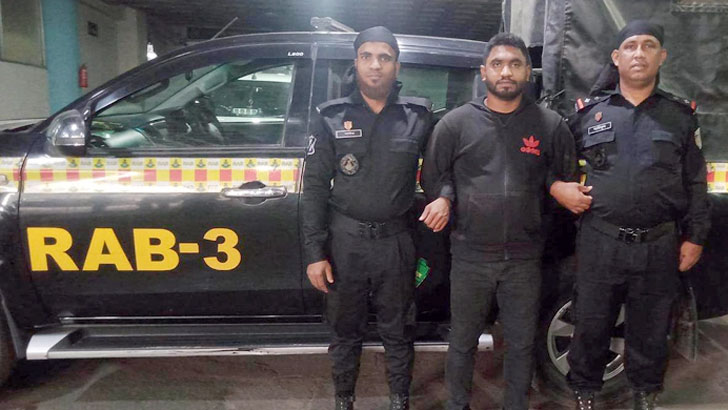 দুবাই থেকে দেশে ফিরে মাদকের কারবার...