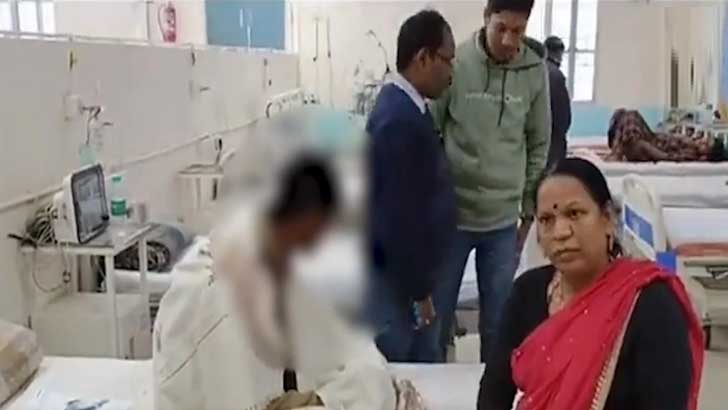 ৫০০ ছাত্রীর মধ্যে একজন ছাত্র, অতঃপর...