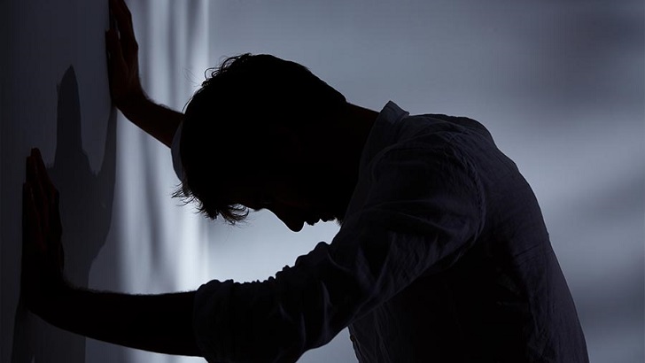 রাতে কিশোরীর সঙ্গে দেখা করায় যে দশা হলো যুবকের