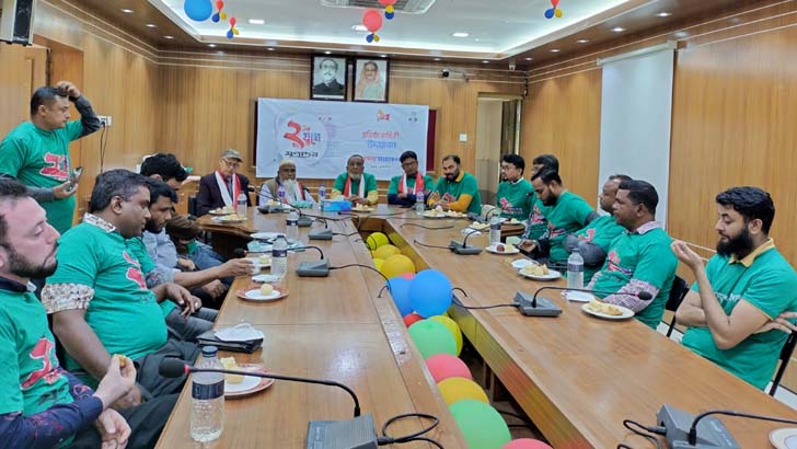 যুগান্তরের দুই যুগে পদার্পণ উপলক্ষে ত্রিশালে আলোচনা সভা