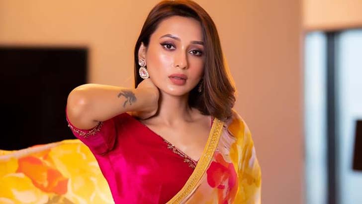 যে কারণে জন্মদিনে ট্রলের শিকার মিমি