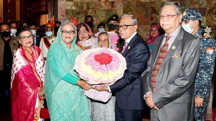 আবদুল হামিদের সঙ্গে নবনির্বাচিত রাষ্ট্রপতির সাক্ষাৎ, ছিলেন প্রধানমন্ত্রী