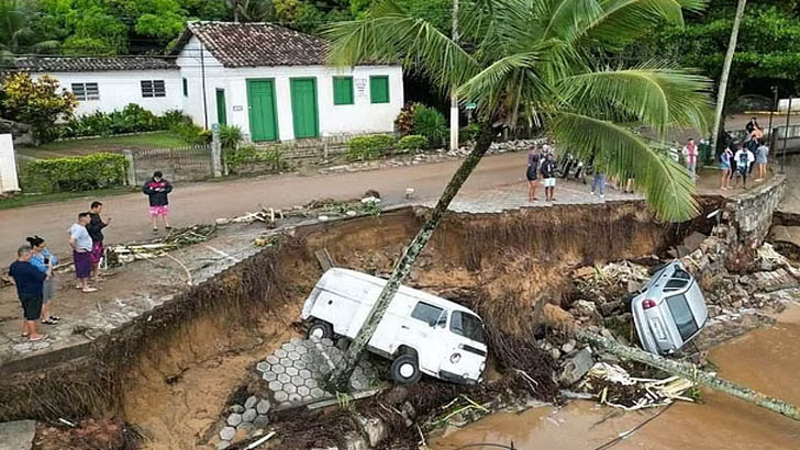 ব্রাজিলে ভারি বৃষ্টিতে সৃষ্ট বন্যায় ৩৬ জনের মৃত্যু