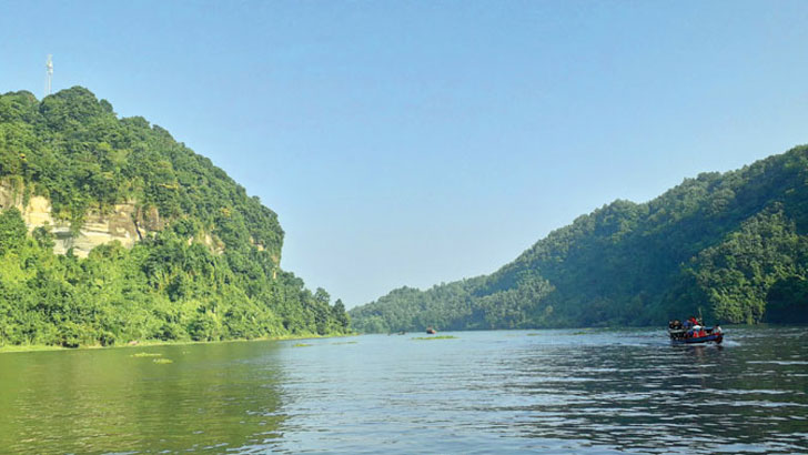 কাপ্তাই হৃদে নৌকাডুবি, দুই পর্যটকের মৃত্যু