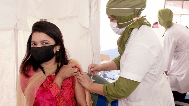 মেয়াদোত্তীর্ণ ফাইজারের টিকা বন্ধ হচ্ছে ২৮ ফেব্রুয়ারি