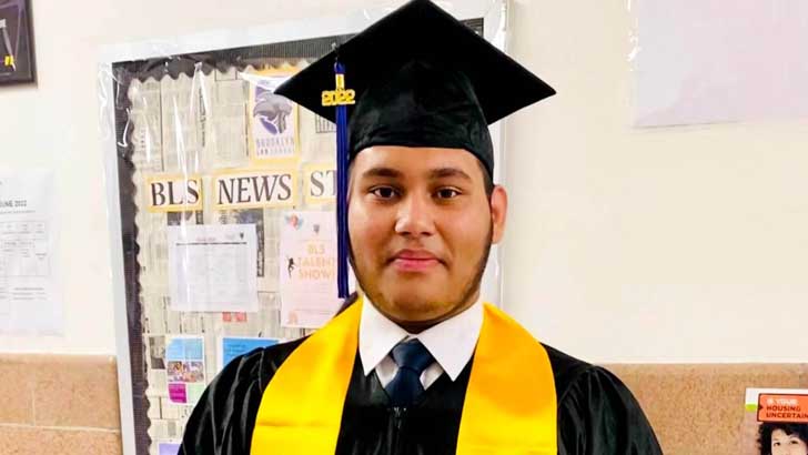 বাংলাদেশি যুবকের কুরআন তেলাওয়াতে মুগ্ধ যুক্তরাষ্ট্রের মানুষ