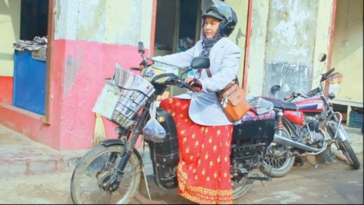 ‘খবরের ফেরিওয়ালা’ থেকে ইউপি সদস্য চম্পা