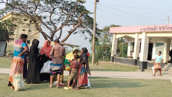 ইউপি সদস্যের বিরুদ্ধে টিসিবির কার্ড জিম্মি করে টাকা আদায়ের অভিযোগ