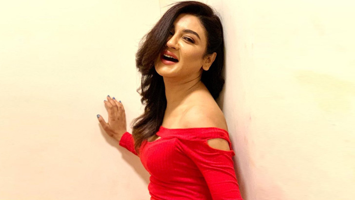 ফিল্মফেয়ার অ্যাওয়ার্ডসে জয়ার প্রতিদ্বন্দ্বী যেসব নায়িকা