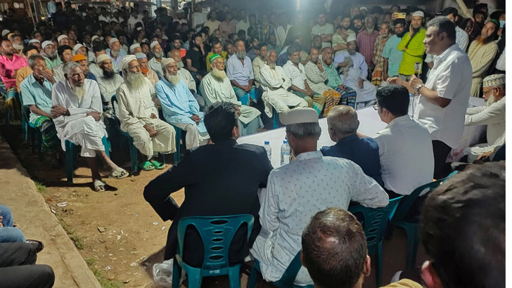 মানিকগঞ্জে সাবেক ফুটবলার টুটুলের 'চায়ের সাথে আড্ডা'